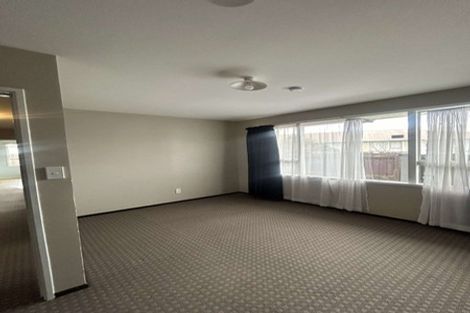 Photo of property in 2/23 Branksome Place, Parklands, Christchurch, 8083