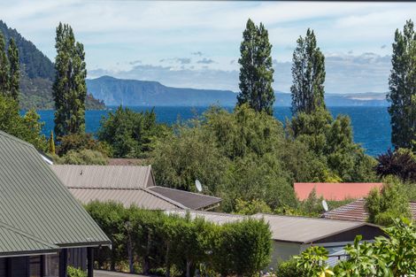 Photo of property in 12 Kenrigg Road East, Kinloch, Taupo, 3377