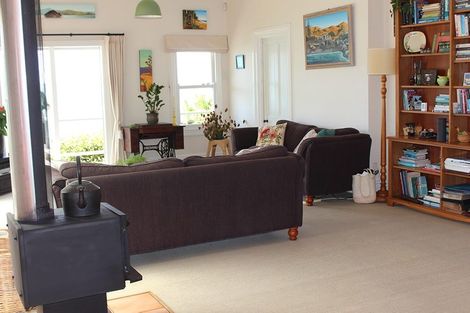 Photo of property in 122 Beach Road, Onerahi, Whangarei, 0110