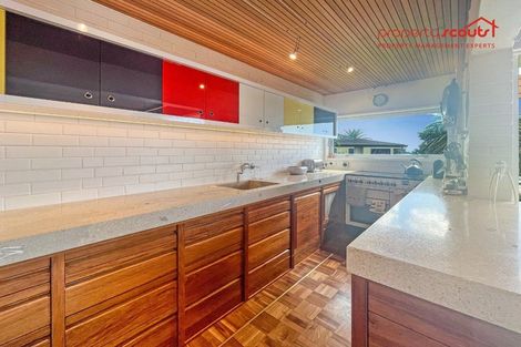 Photo of property in Seaview Apartments, 5/64 Milford Road, Milford, Auckland, 0620