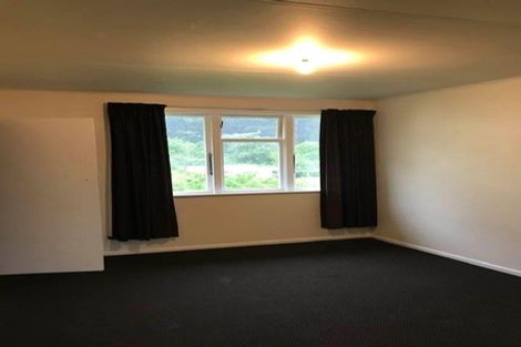 Photo of property in 141 Castor Crescent, Cannons Creek, Porirua, 5024
