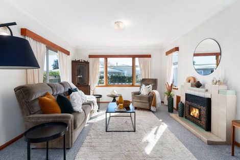 Photo of property in 134 Pembroke Street, Carterton, 5713