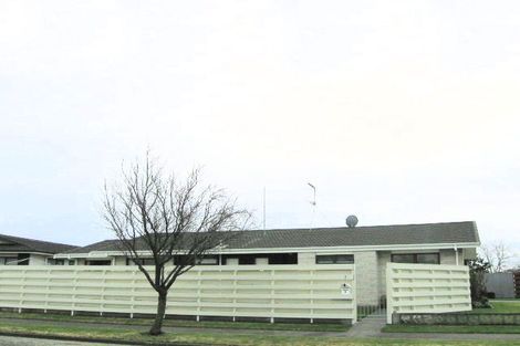 Photo of property in 2 Neagle Place, Greenmeadows, Napier, 4112