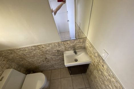 Photo of property in 2/30 Heathberry Close, Papatoetoe, Auckland, 2025