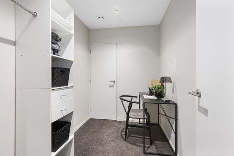 Photo of property in Patent 326 Apartments, 207s/326 Evans Bay Parade, Hataitai, Wellington, 6021