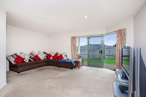Photo of property in 9a Chilcott Road, Henderson, Auckland, 0612