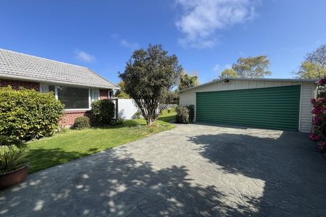 Photo of property in 11 Sevenoaks Drive, Bryndwr, Christchurch, 8053