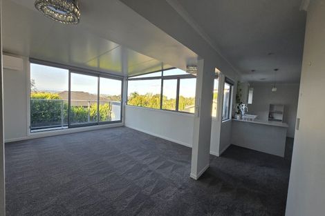 Photo of property in 63 Carlisle Road, Torbay, Auckland, 0630