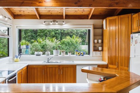 Photo of property in 72 Crows Road, Swanson, Auckland, 0614