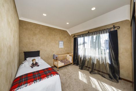 Photo of property in 7 Summerhays Street, Terrace End, Palmerston North, 4410