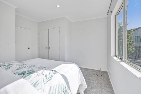 Photo of property in 4 Brashier Circle, Sunnyvale, Auckland, 0612