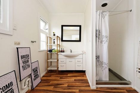 Photo of property in 4/54 View Road, Henderson, Auckland, 0612