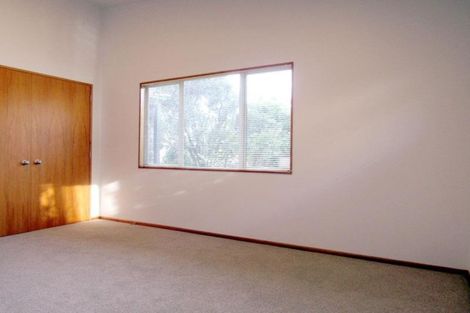 Photo of property in 1070 Beach Road, Torbay, Auckland, 0630