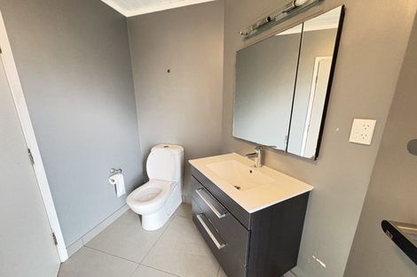 Photo of property in 412 Taupaki Road, Kumeu, 0892