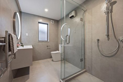 Photo of property in 72a Sycamore Drive, Sunnynook, Auckland, 0620