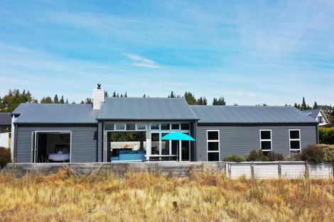 Photo of property in 9 Dwyer Place, Lake Tekapo, 7999
