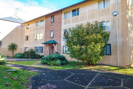 Photo of property in 3/125 Carrington Road, Point Chevalier, Auckland, 1025