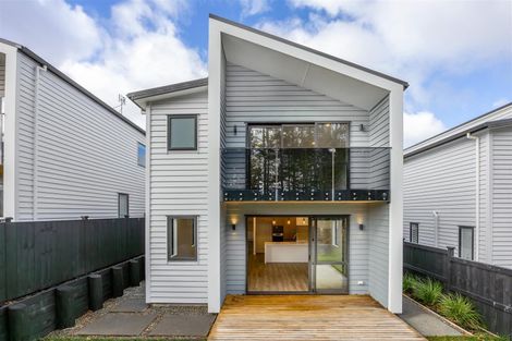 Photo of property in 24 Paparahi Place, Wainui, Silverdale, 0992