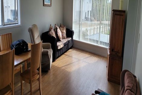 Photo of property in 13 Cooladerry Place, Rosehill, Papakura, 2113