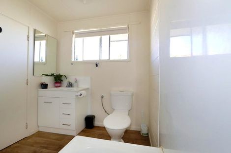 Photo of property in 2/1012 Plunket Street, Saint Leonards, Hastings, 4120