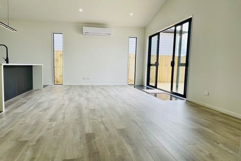 Photo of property in 17 Cronshaw Road, Karaka, Papakura, 2113