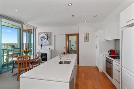 Photo of property in Sentinel Apartments, 905/3 Northcroft Street, Takapuna, Auckland, 0622