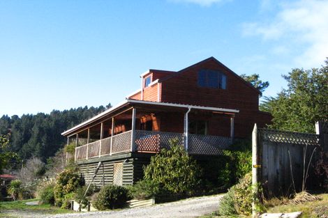 Photo of property in 1 Thornicroft Road, Waitati, 9085