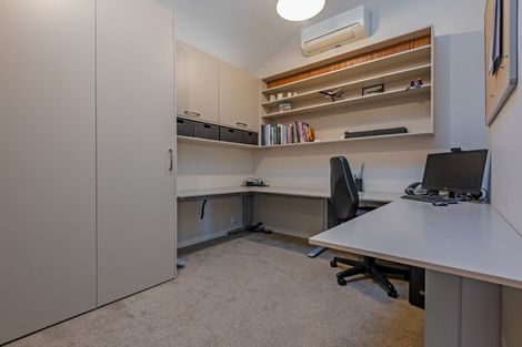 Photo of property in 26 Brightwater Terrace, Terrace End, Palmerston North, 4410