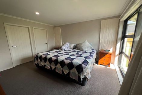 Photo of property in 3 Medallion Court, Kelvin Grove, Palmerston North, 4414