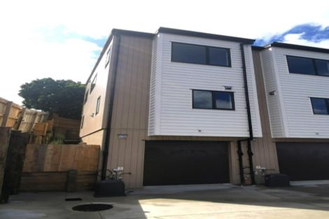 Photo of property in 1/9 Donovan Avenue, Massey, Auckland, 0614