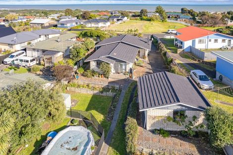 Photo of property in 102 Matai Street, Castlecliff, Whanganui, 4501