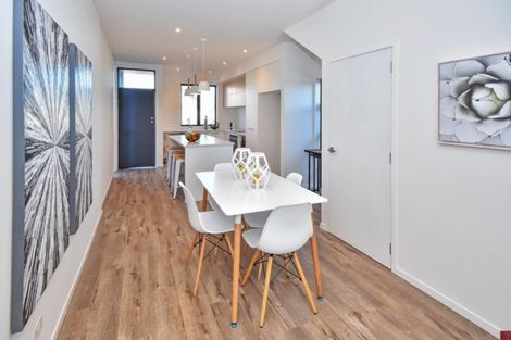 Photo of property in 24 Tapuwae Way, Mangere Bridge, Auckland, 2022