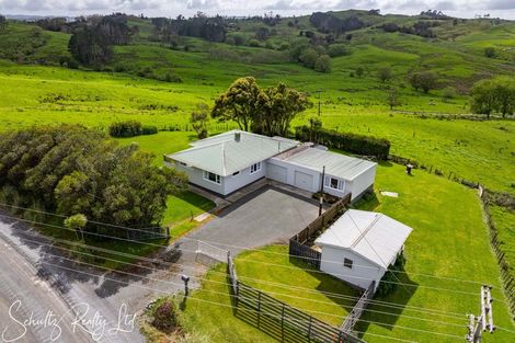 Photo of property in 69 Marohemo Road, Maungaturoto, 0583