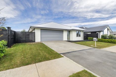 Photo of property in 46 Shillingford Boulevard, Rolleston, 7615