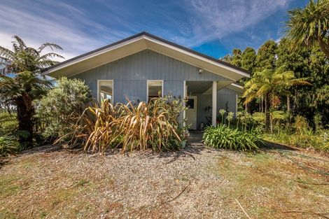 Photo of property in 17 Fairburn Place, Charleston, Cape Foulwind, 7892