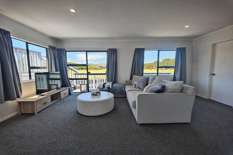 Photo of property in 83a Main Road, Titahi Bay, Porirua, 5022