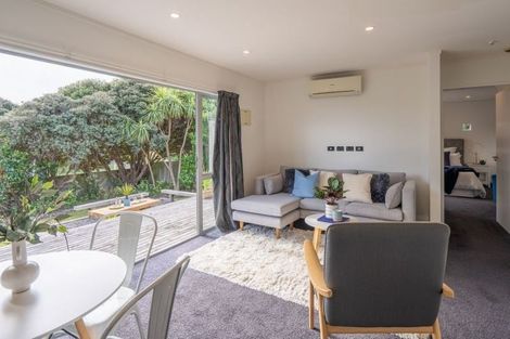 Photo of property in 52 Rutherford Drive, Waikanae Beach, Waikanae, 5036