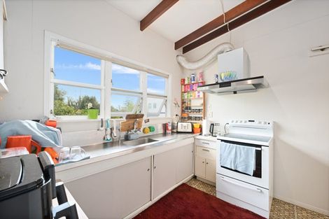 Photo of property in 64 Sylvan Crescent, Te Atatu South, Auckland, 0610