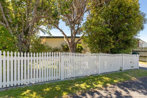 Photo of property in 6 Ardal Grove, Tirohanga, Lower Hutt, 5010