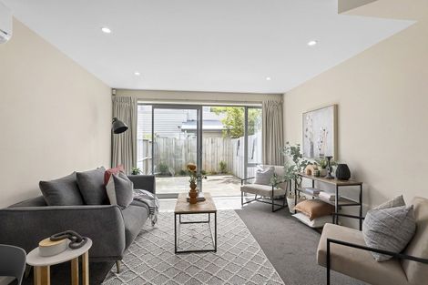 Photo of property in 9/2 Stone Street, Miramar, Wellington, 6022