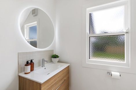 Photo of property in 11 Rosalie Terrace, Kelvin Grove, Palmerston North, 4414