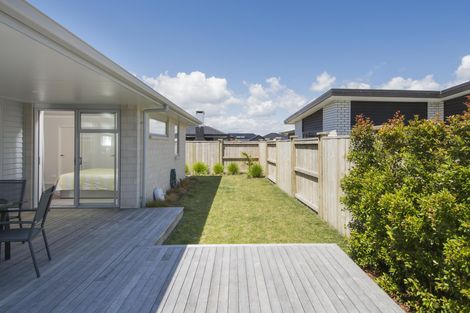 Photo of property in 16 Cassinia Close, Papamoa Beach, Papamoa, 3118