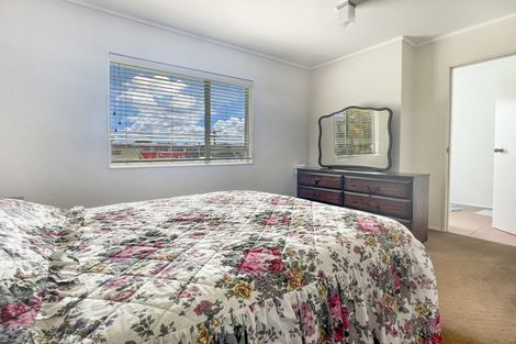 Photo of property in 6/351 West Coast Road, Glen Eden, Auckland, 0602