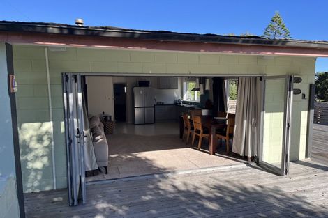 Photo of property in 10 Twilight Bay, Omaha, 0986