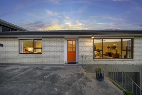 Photo of property in 18b Devon Road, Bucklands Beach, Auckland, 2012
