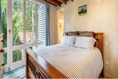 Photo of property in 28 Brunton Place, Glenfield, Auckland, 0629