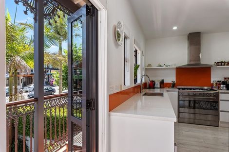 Photo of property in 4/177 Hurstmere Road, Takapuna, Auckland, 0622