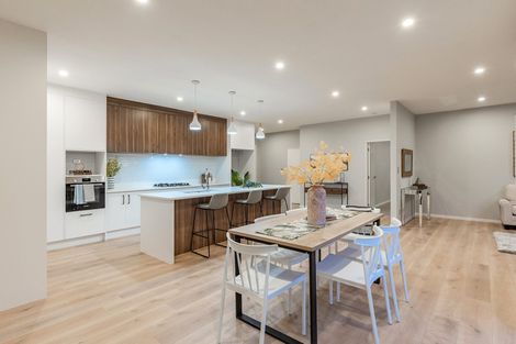 Photo of property in 17 Konoba Avenue, Kumeu, 0810