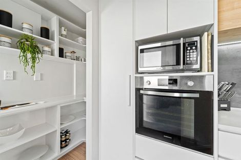 Photo of property in 82 Oaktree Avenue, Browns Bay, Auckland, 0630