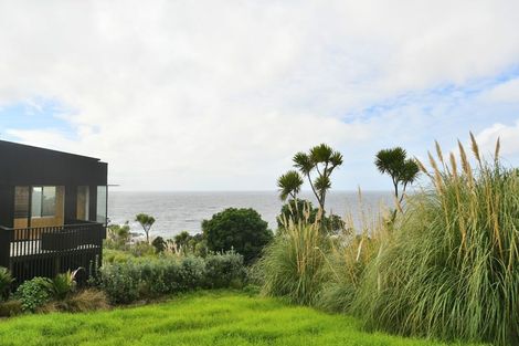 Photo of property in 104-106 Lax Crescent, Leigh, 0985